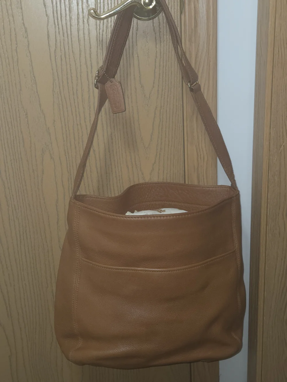Vintage Coach Camel Leather Hobo with Front and Back Slip Pockets 4920